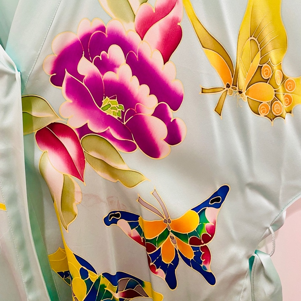 SAMANTHA CHANG Butterfly Floral Print Silk Robe